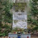 Szare szeregi pomnik lasy chojnowskie fot Kamil Korbik MojePiaseczno